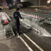 Spalat carucioare supermarket