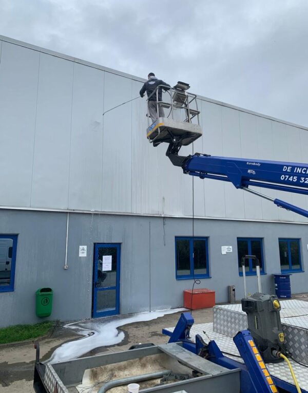 Curatenie industriala